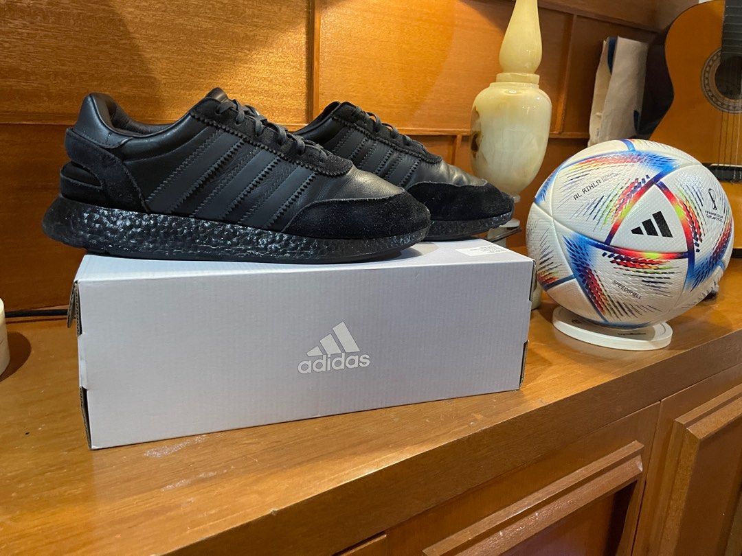 Iniki Adidas Size 12 Leather triple black wide foot friendly
