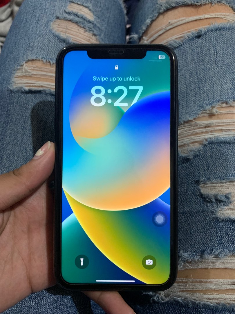 SALE OR SWAP iPhone 11 Smartlocked 64Gb (still under warranty), Mobile