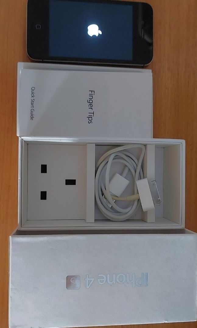 iPhone 4s 16GB White Not sure if working fine Mobile Phones