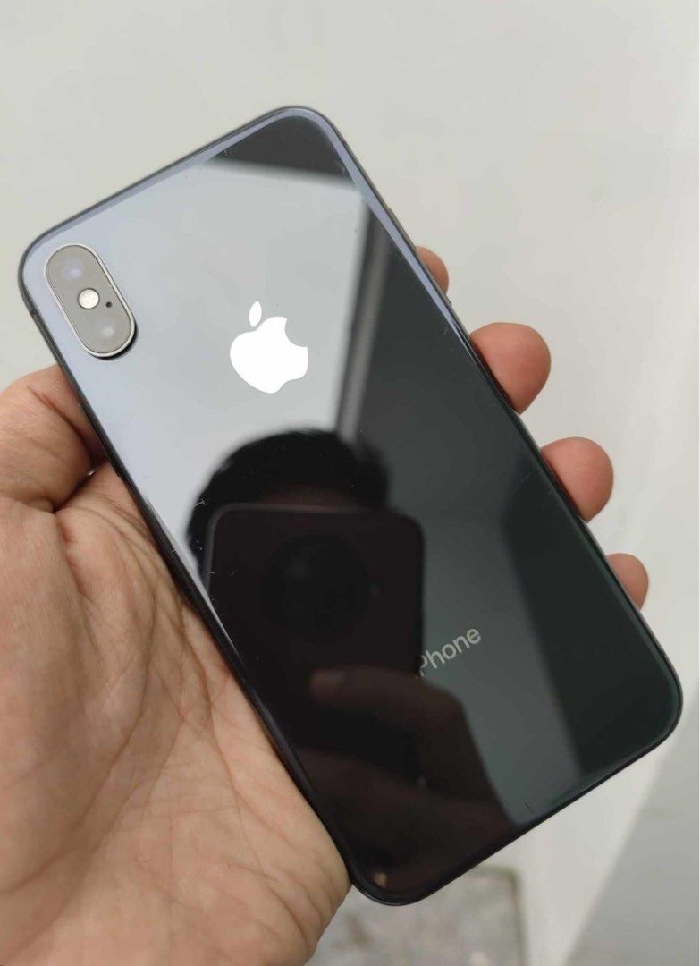 iPhone X 256gb rush no issue ✨ (Category: iPhone X Series) located in Manila. Submitted by TekiCashGadgetsph (Listing ID 1241186258, Image 1). Description: (FU) Openline any sim work - Orig IPhone not fake Complete accessories 2ndhand (slightly used) Good as new not abused! Presentable •Original Lcd • no issue hidden issues • no apple id / iCloud id • Good batthealth • Good cam front/back • Good Performance • Good face id • Good use / plug & play