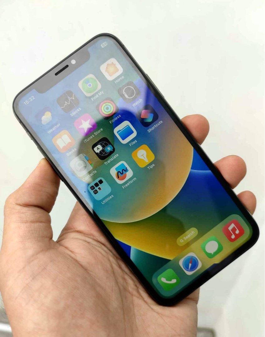 iPhone X 256gb rush no issue ✨ (Category: iPhone X Series) located in Manila. Submitted by TekiCashGadgetsph (Listing ID 1241186258, Image 2). Description: (FU) Openline any sim work - Orig IPhone not fake Complete accessories 2ndhand (slightly used) Good as new not abused! Presentable •Original Lcd • no issue hidden issues • no apple id / iCloud id • Good batthealth • Good cam front/back • Good Performance • Good face id • Good use / plug & play