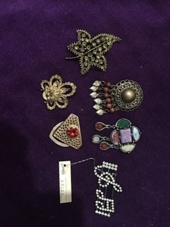 Japan vintage brooches take all