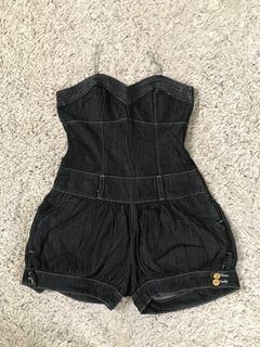(Category: ) located in . Submitted by usedclothes11 (Listing ID 1241103978, Image 1). Description: .