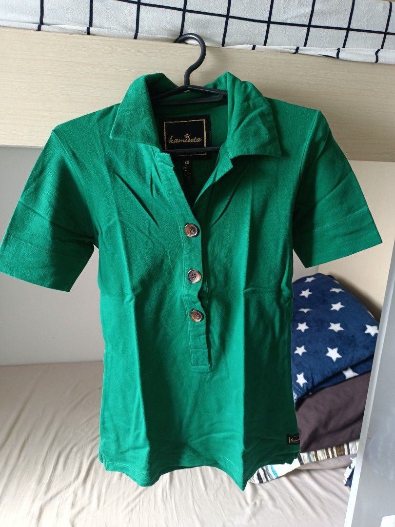 Kamiseta Polo Shirt (Category: Blouses) located in Manila. Submitted by declutterwithiska (Listing ID 1241129508, Image 1). Description: XS on tag but fits small to medium frame.