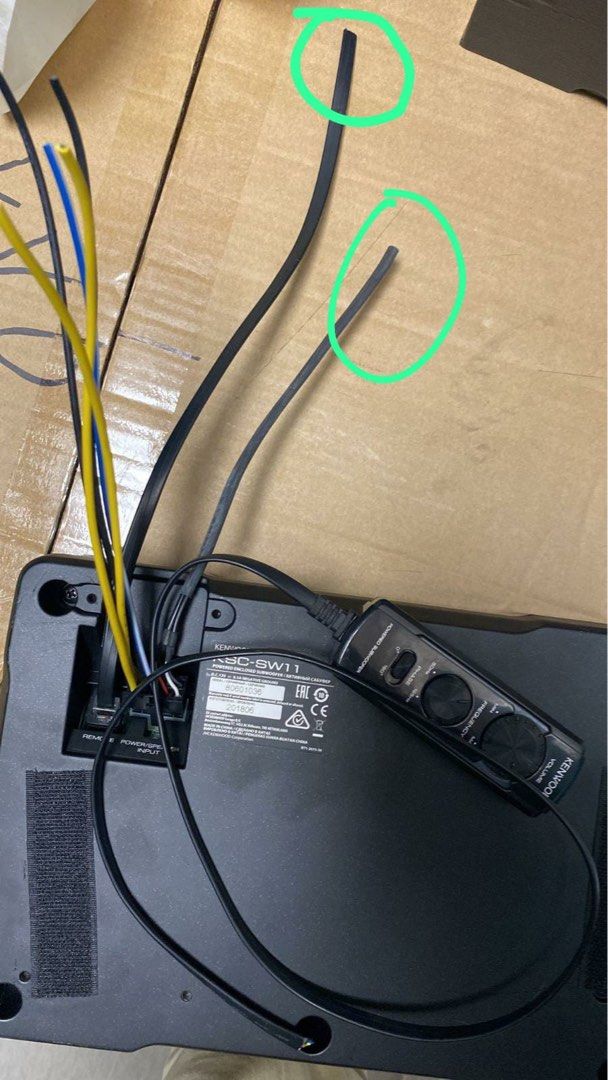 Kenwood KSCSW11 Compact Powered Enclosed Subwoofer, Car Accessories