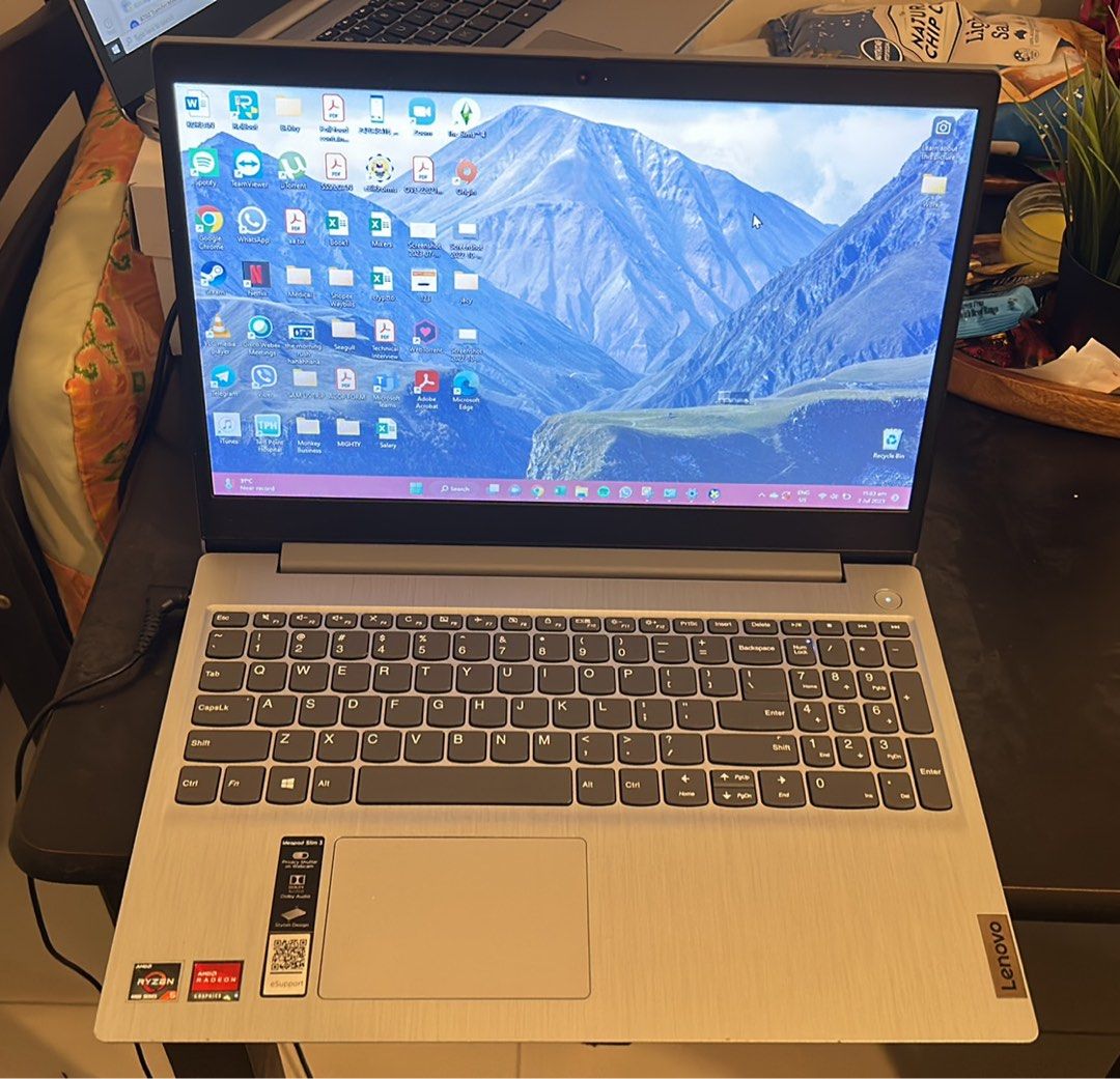 Lenovo Ideapad Slim 3 Ryzen 5 4500u upgraded to Windows 11