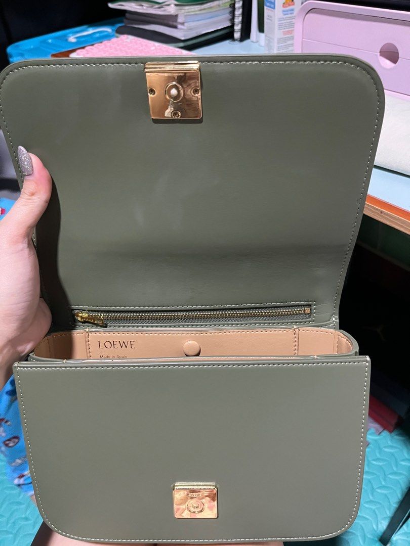 Loewe Goya Messenger Crossbody, Fesyen Pria, Tas & Dompet , Tas Selempang  di Carousell