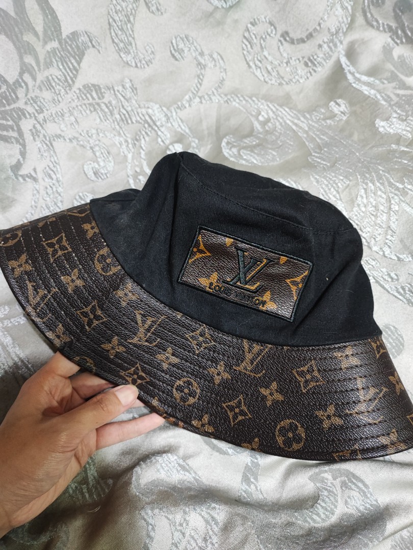 Vintage Louis Vuitton Monogram Bucket Hat, Men's Fashion, Watches &  Accessories, Caps & Hats on Carousell