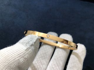 Cartier love bracelet clearance small 6 diamonds