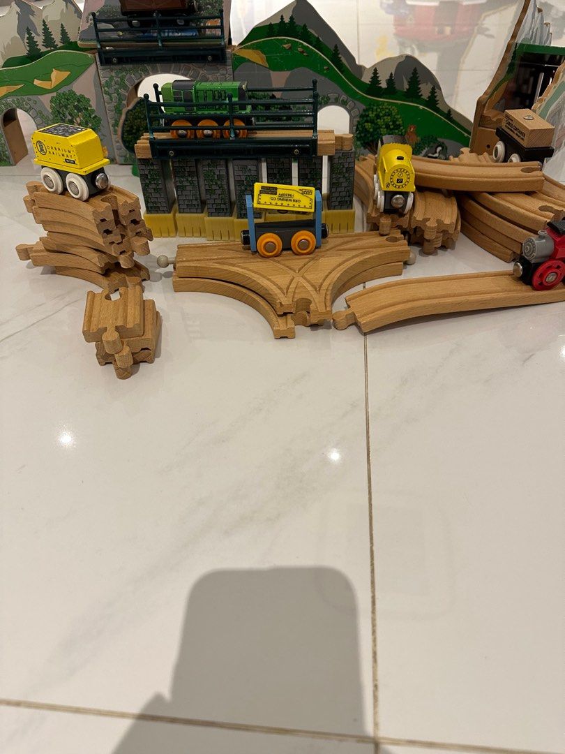 Melissa Doug Mountain Railway set