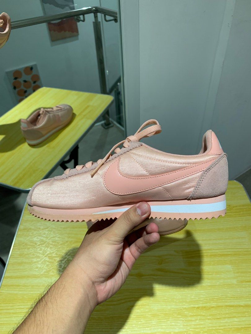coral nike cortez