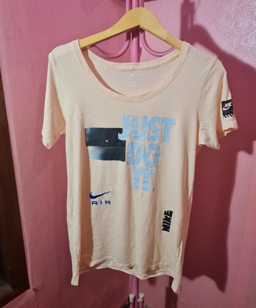 Nike not fila t shirt Clearance