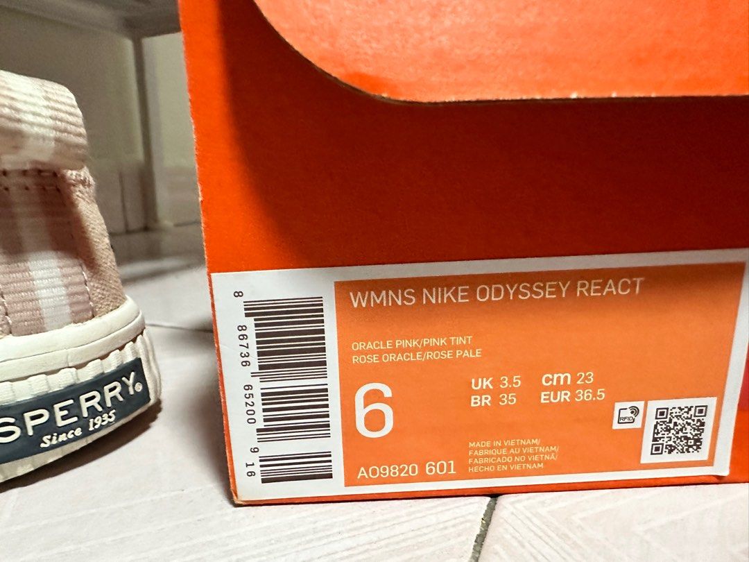 Nike a09820 sales