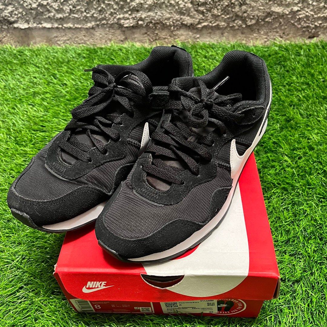 nike-venture-runner-black-original-on-carousell