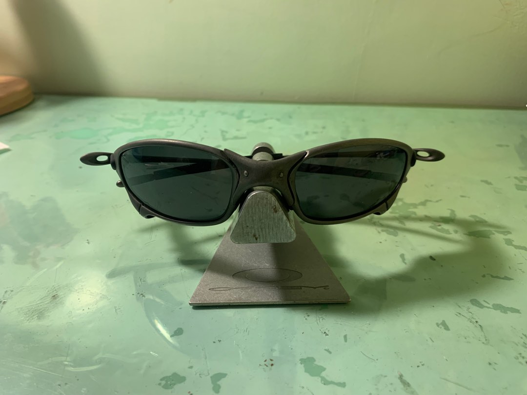 00s Oakley juliet x metal 初代鈦合金 原色, 他的時尚, 手錶及配件, 墨鏡、眼鏡在旋轉拍賣
