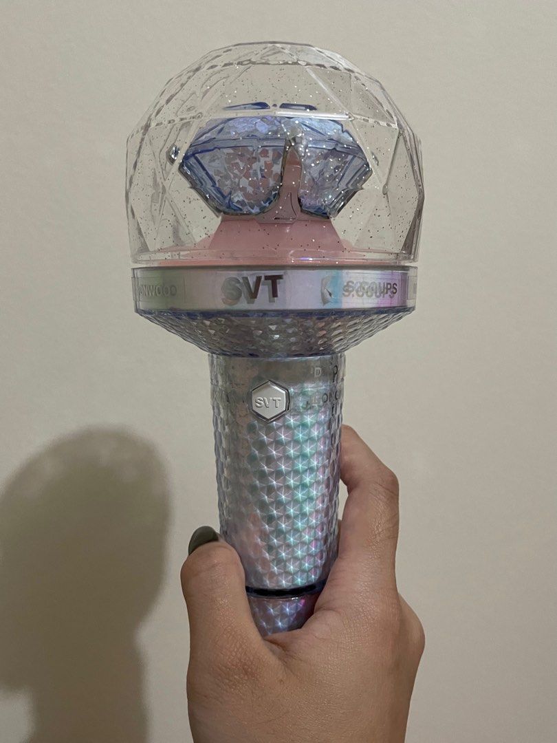 Official Seventeen Carat Bong (V2), Hobbies & Toys, Memorabilia ...