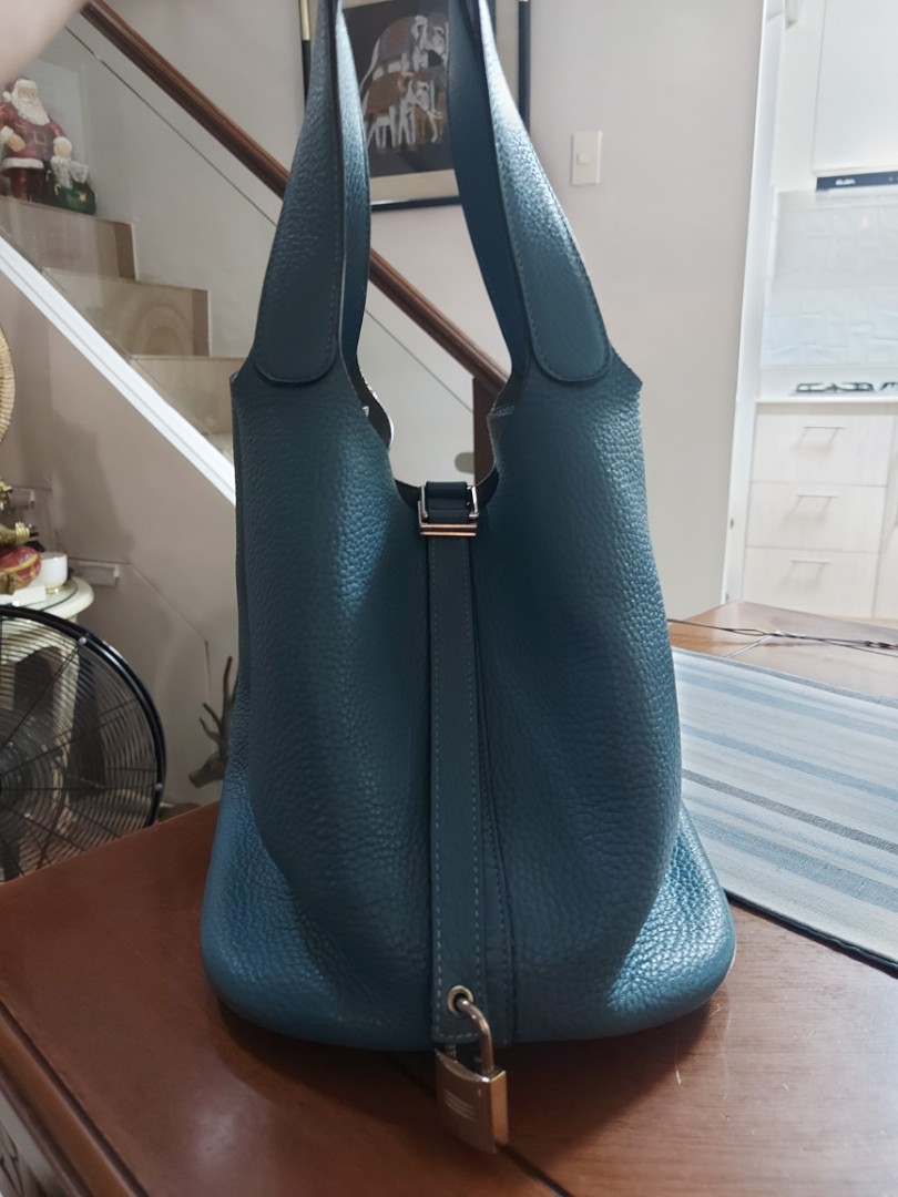 Hermes Bleu Izmir Picotin Lock Bag 26 GM Bag, Luxury, Bags & Wallets on  Carousell