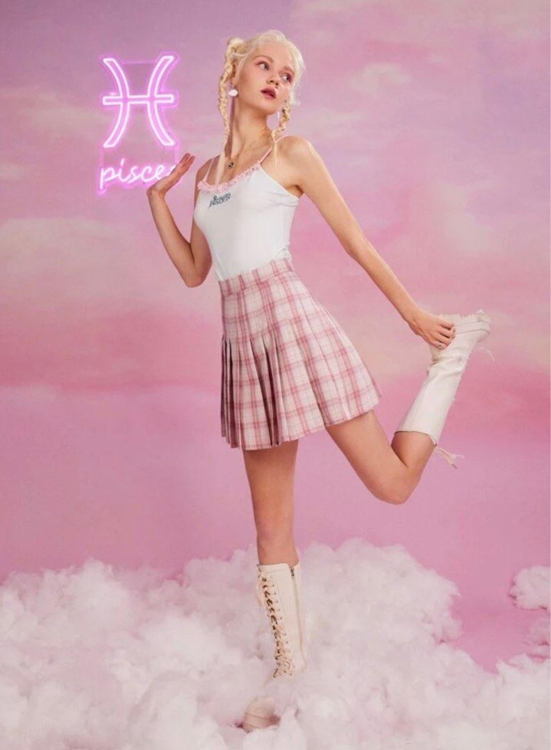 Pink checkered skirt deals kawaii