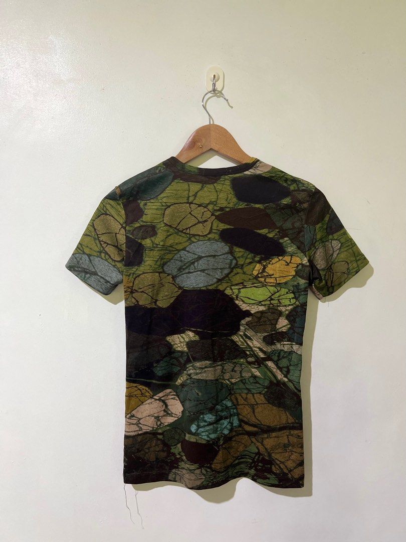 PLEATS PLEASE | ISSEY MIYAKE (Category: Luxury Apparel) located in Cavite. Submitted by wear.xaris (Listing ID 1241025067, Image 3). Description: issue: snag ; loose stitching.