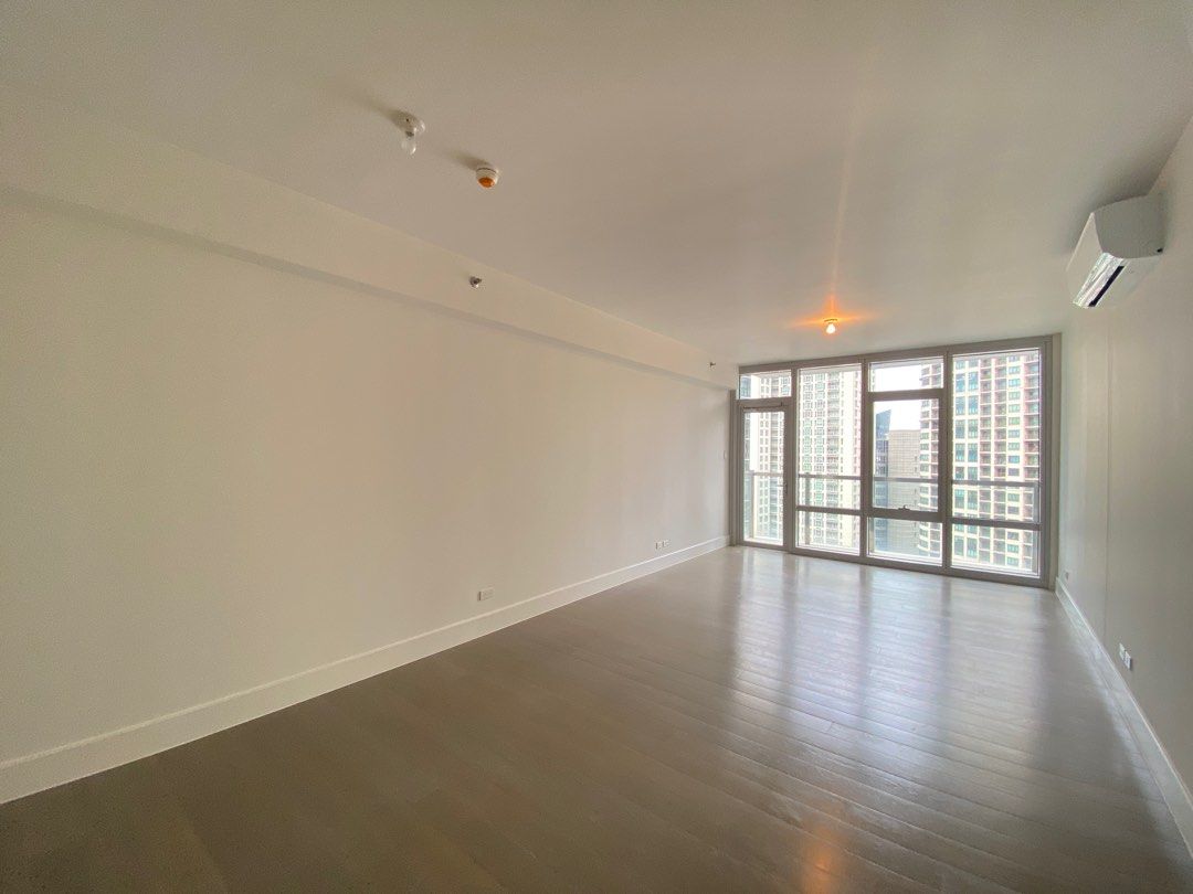 Proscenium 3 BR For Sale Corner unit Facing Amenities near Edades