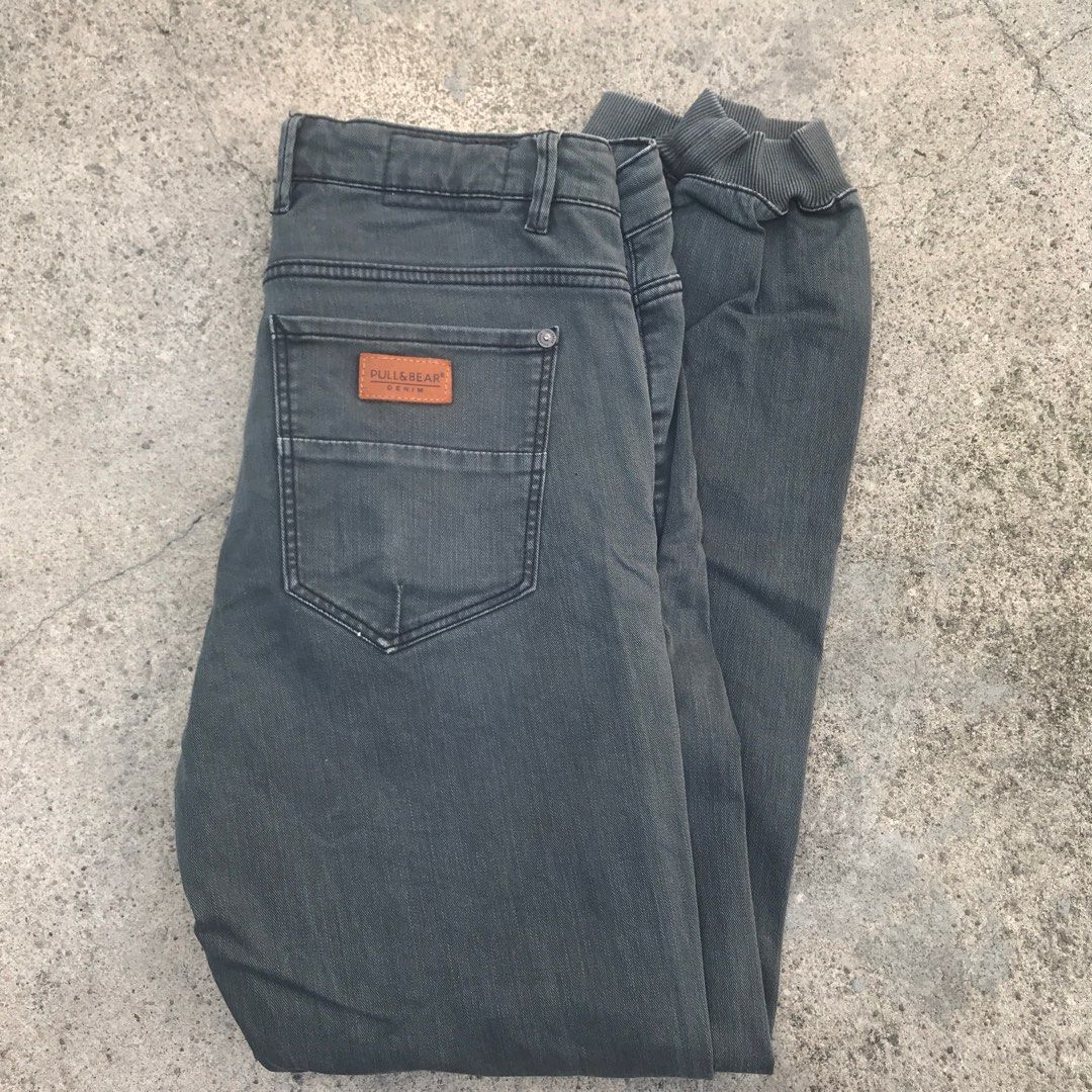 Pull & bear 5 pocket trouser jogger like pants (Category: Joggers) located in Quezon City. Submitted by dressingroombylech (Listing ID 1241006006, Image 1). Description: Used few times Length 39.