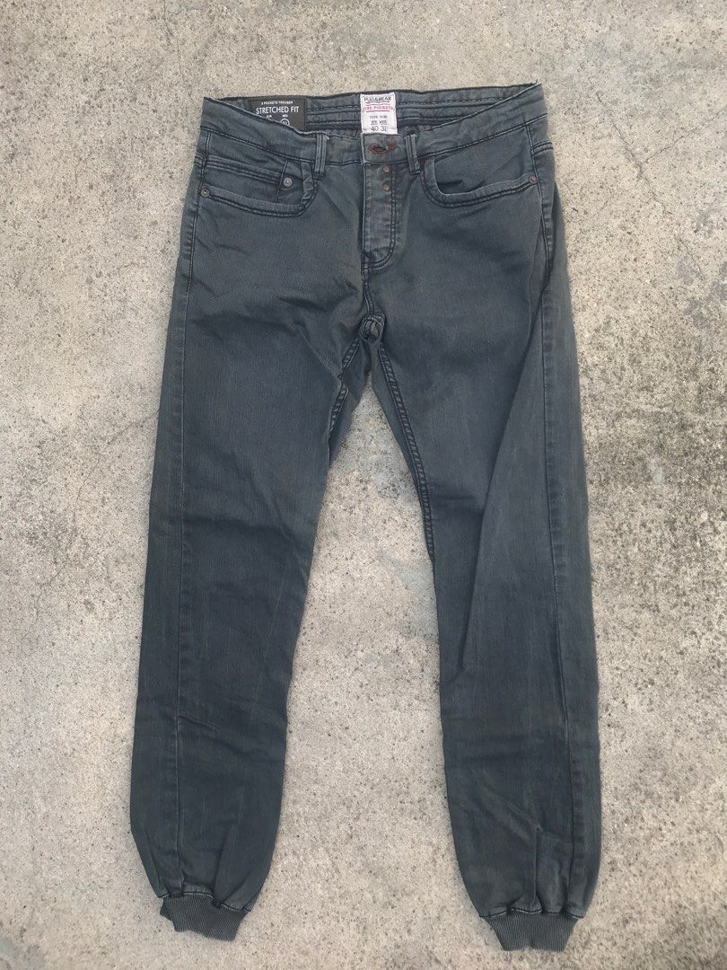 Pull & bear 5 pocket trouser jogger like pants (Category: Joggers) located in Quezon City. Submitted by dressingroombylech (Listing ID 1241006006, Image 3). Description: Used few times Length 39.