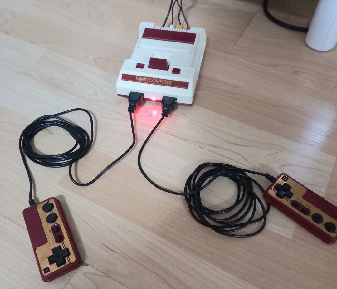 Retro Family Computer Video Game, Video Gaming, Video Game Consoles ...