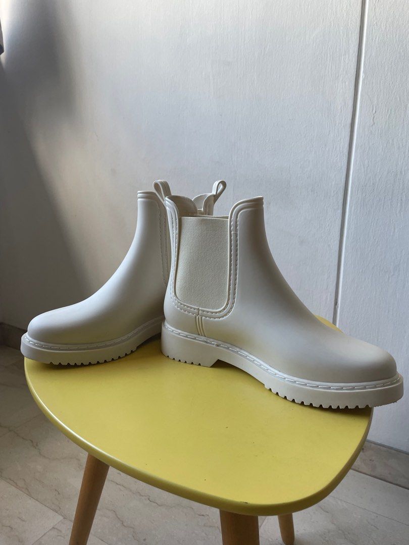 White hunter hotsell chelsea boots