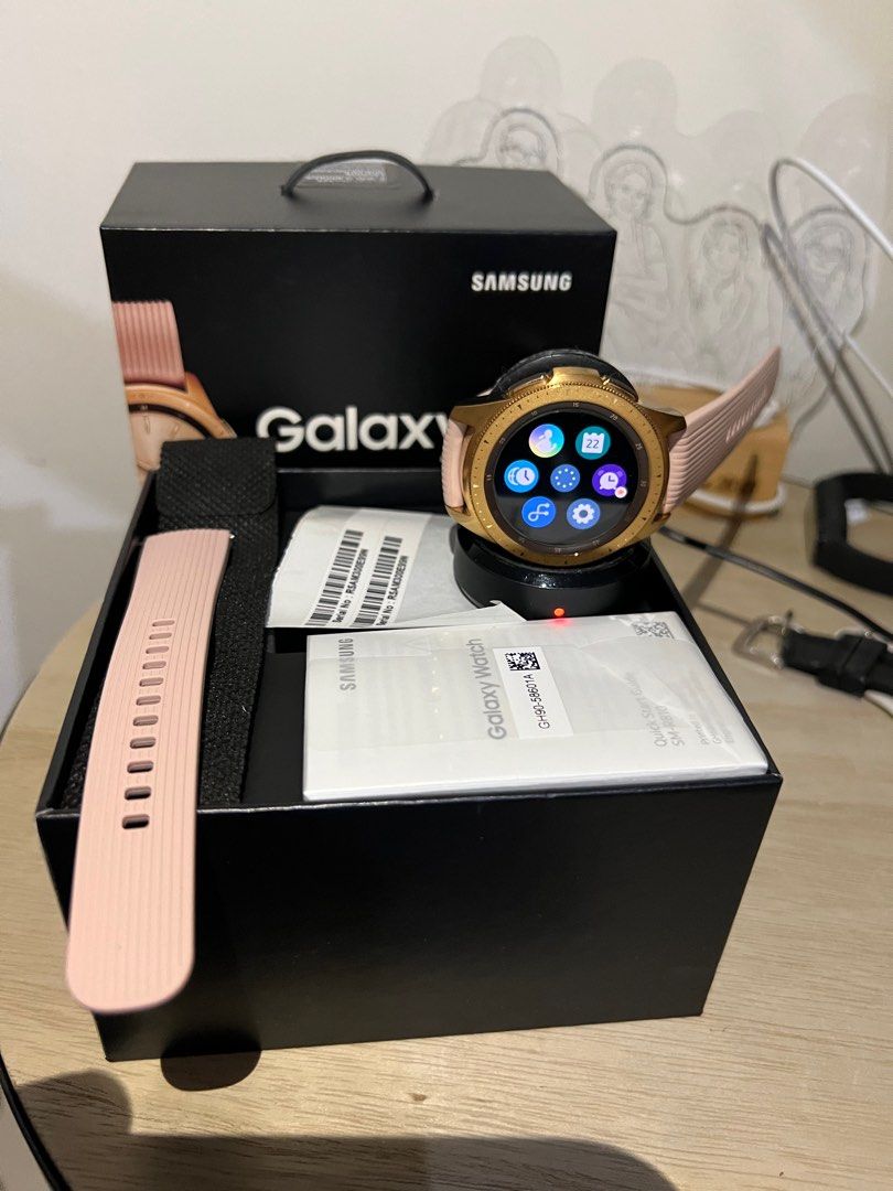 Samsung Gear Sport rose gold Fesyen Wanita Jam Tangan di Carousell