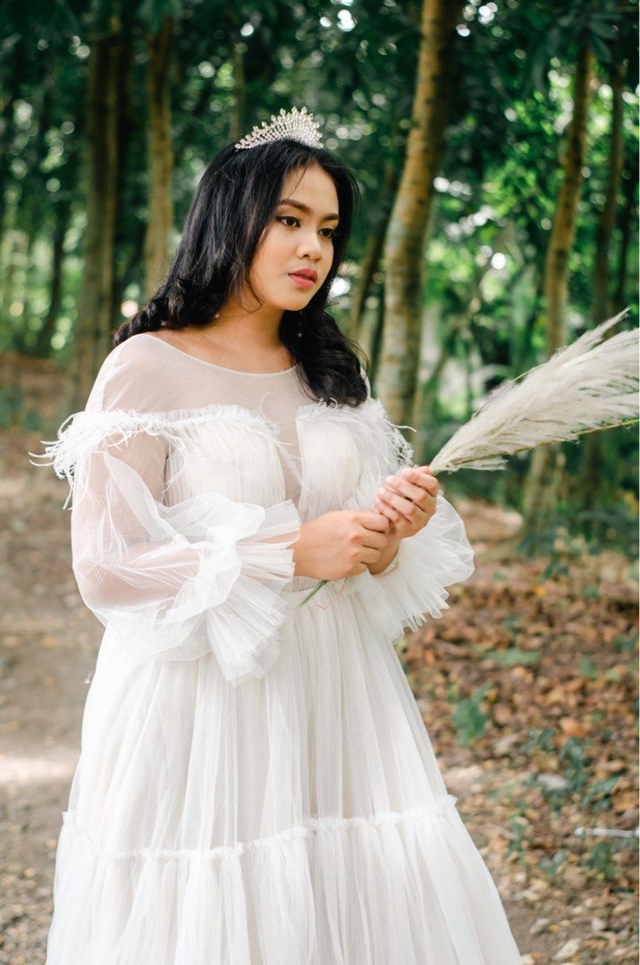 Second hand white dress outlet