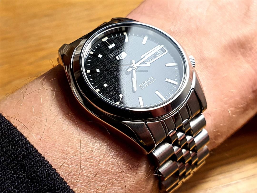 Seiko 5 SNK361 Men s Automatic Analog Black Textured Dial Stainless Steel Watch snk361k snk361k1