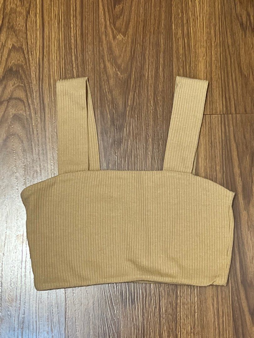 Shein Square Neck Crop Top (Category: Others Tops) located in Taytay. Submitted by ac.declutters (Listing ID 1241131269, Image 3). Description: .