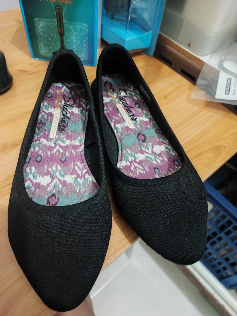 Black flat skechers sale
