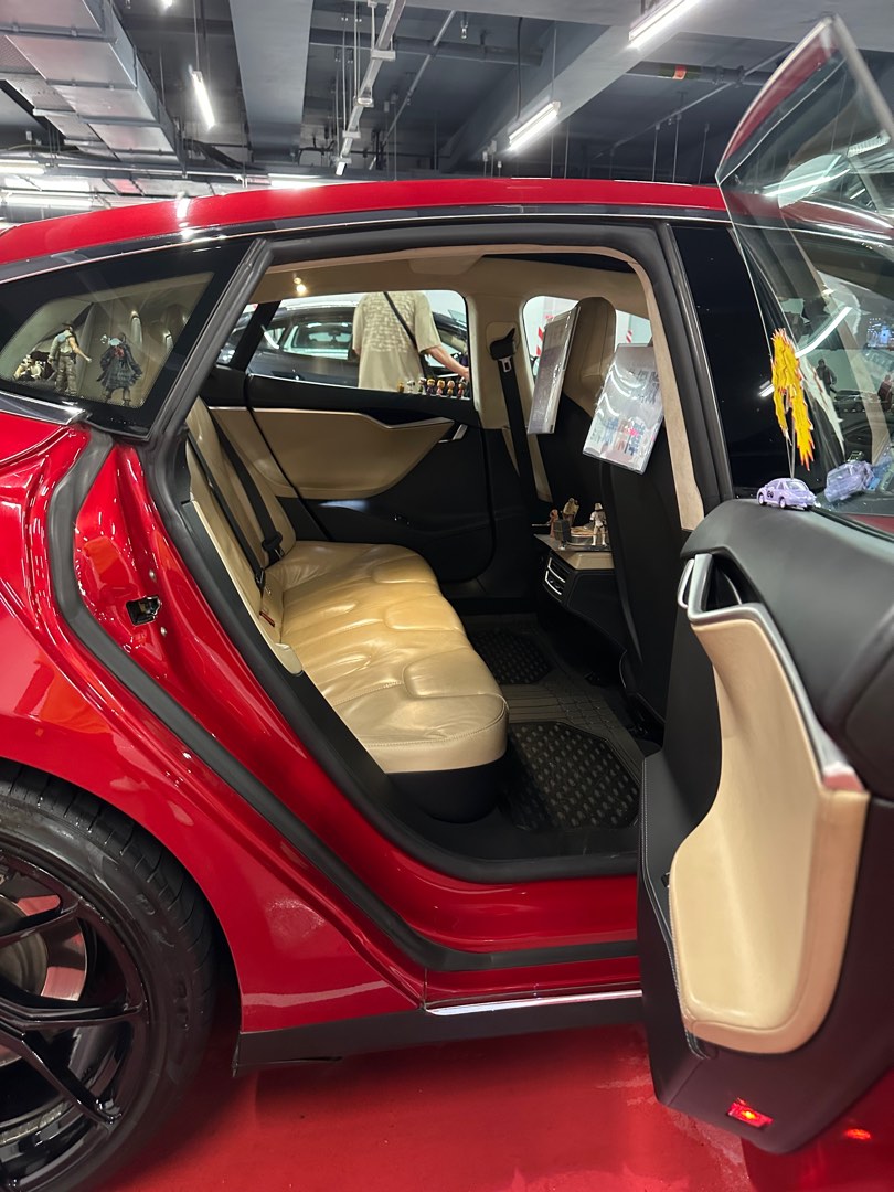 Tesla Model S 70 Auto62863173875457113