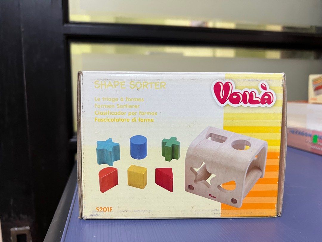 Chad valley playsmart hotsell wooden shape sorter