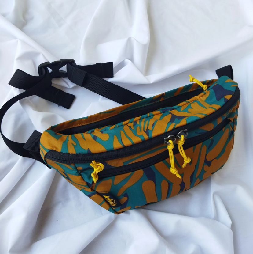 Waist Bag REI WAIST PACK TRAIL 2 Fesyen Pria Tas Dompet Tas Selempang di Carousell