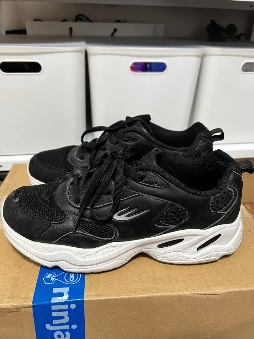 World balance cheap running shoes men