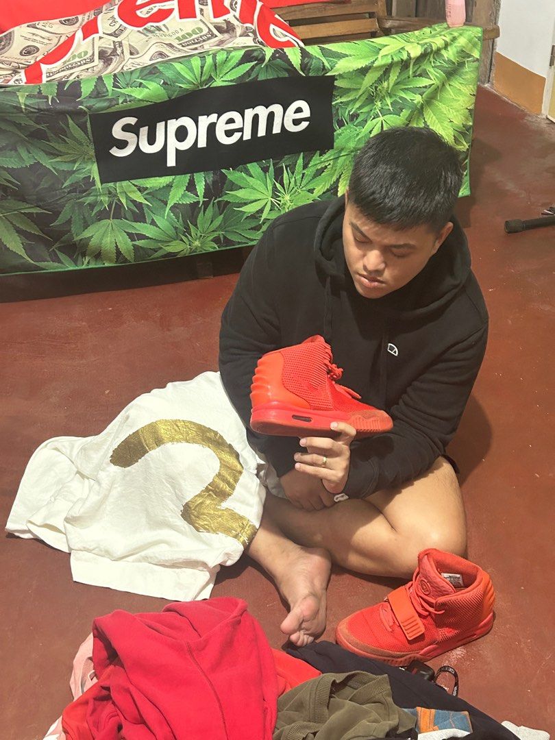 Yeezy Red Octobers V2