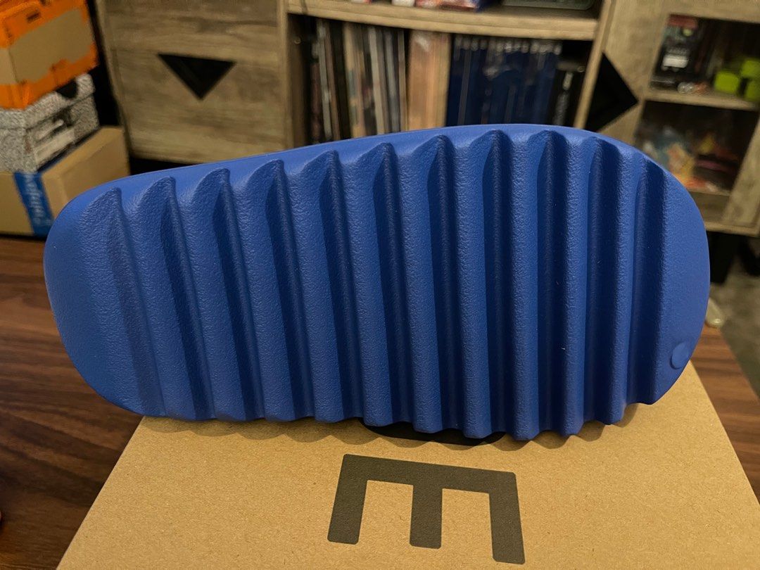 yeezy slide azure (Category: Slippers & Slides) located in Quezon City. Submitted by d.drifter (Listing ID 1241049093, Image 3). Description: sz 5 US brandnew and complete shipping from qc.