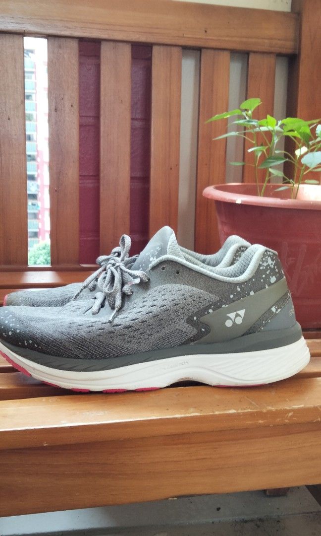 Yonex discount shoes running