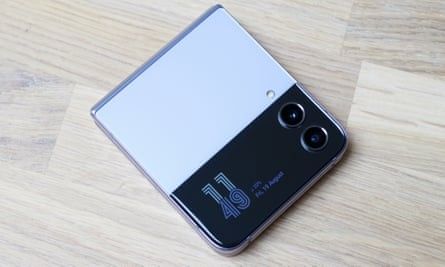 Z flip 4 256gb blue
