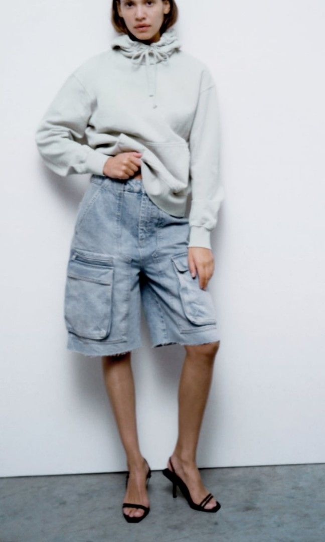 Zara Mid rise Cargo Bermuda Shorts