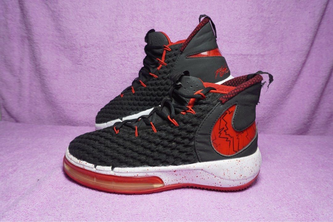 Nike on sale alphadunk footlocker