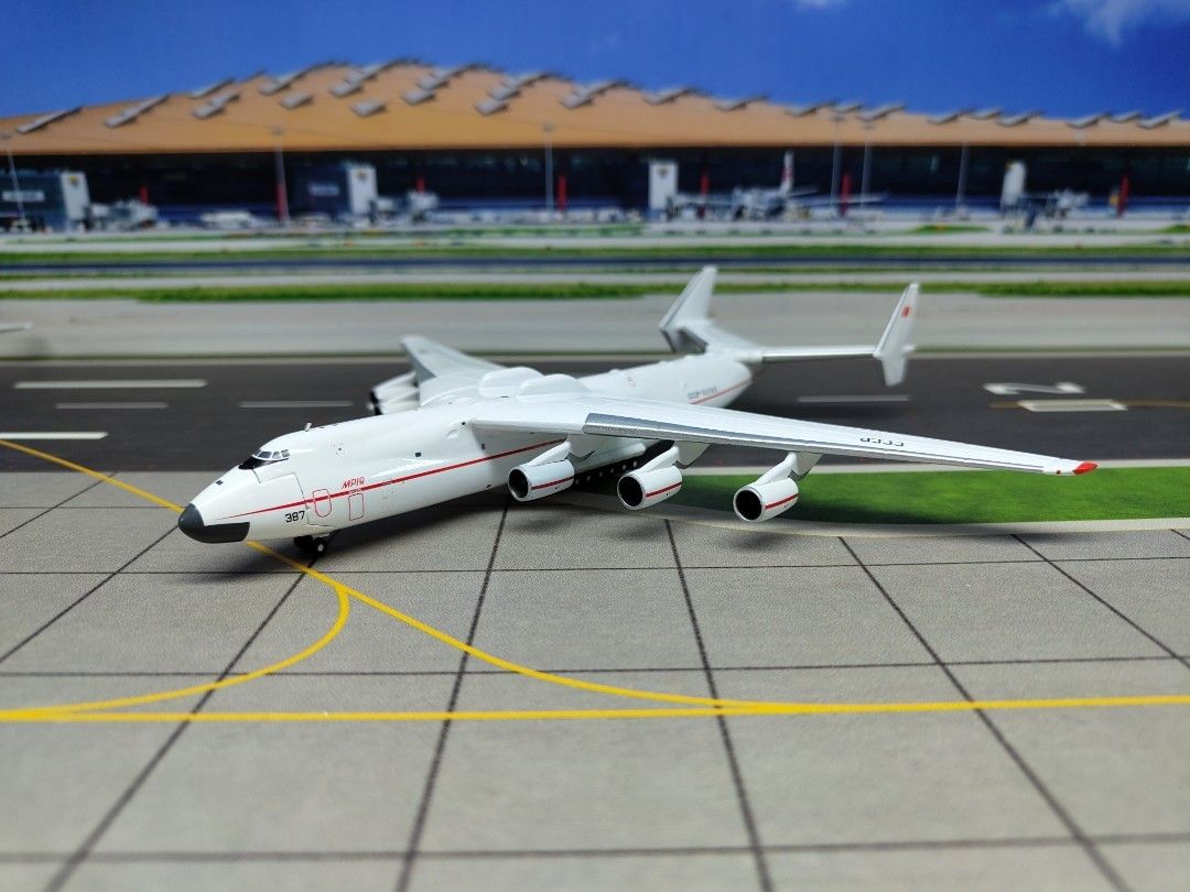 SEBUNAS échelle 1/400 Antonov An-225 Mriya - Peinture