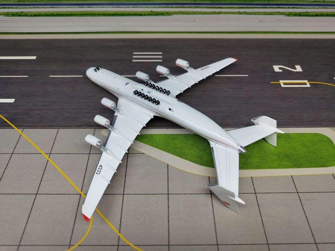Modèle Avion Antonov An-225 Mriya échelle 1/400 - Miniature Métal Peinture Ukrainienne, Avec Support