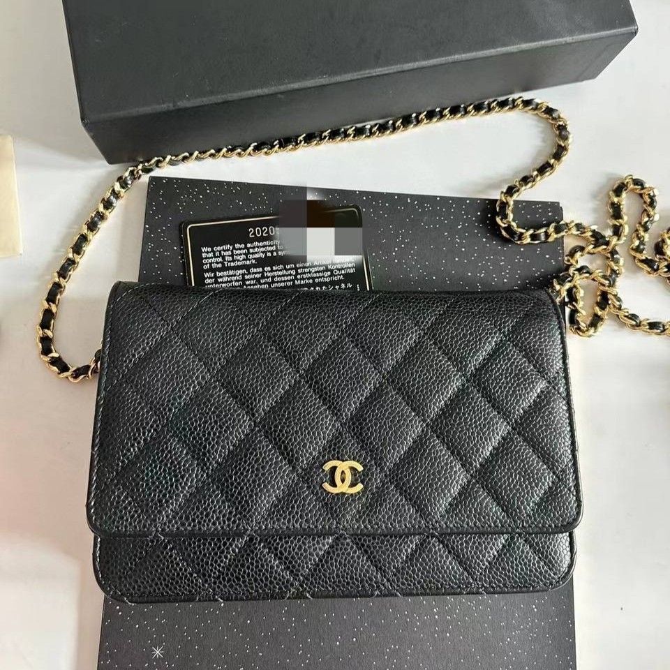 [ PRE-ORDER ], Preloved Chanel Caviar Wallet On Chain. Serial 20.