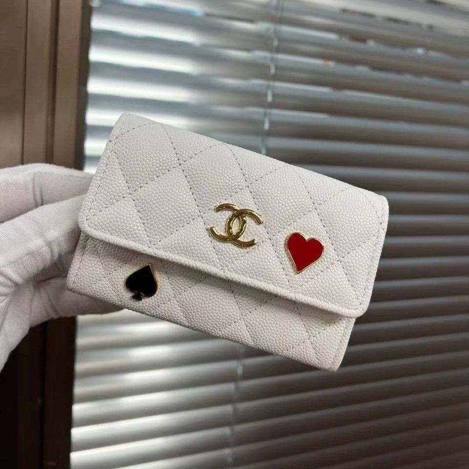 [ PRE-ORDER ], Preloved Like New Chanel Caviar Card Holder Limited. Free  3rd party chain. Microchip.
