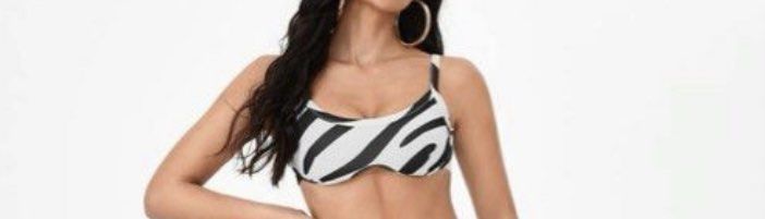 🦓 Zebra Top & Pants Matchy Pattern Matching Combo Coordinates (Category: Sets or Coordinates) located in Cainta. Submitted by renewa1 (Listing ID 1241234640, Image 2). Description: Matching zebra top and pants ₱600 for the pants ₱250 for the top ₱777 if taking both Bought them nang magkahiwalay here on Carousell •Pic 1: actual photo when worn •Pics 2-4: from user shopaholicisreal In XS Shein size •Pics 5-8: from user moonbeam168 Denim material 2