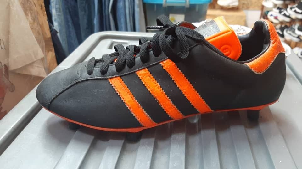 Vintage sales adidas boots
