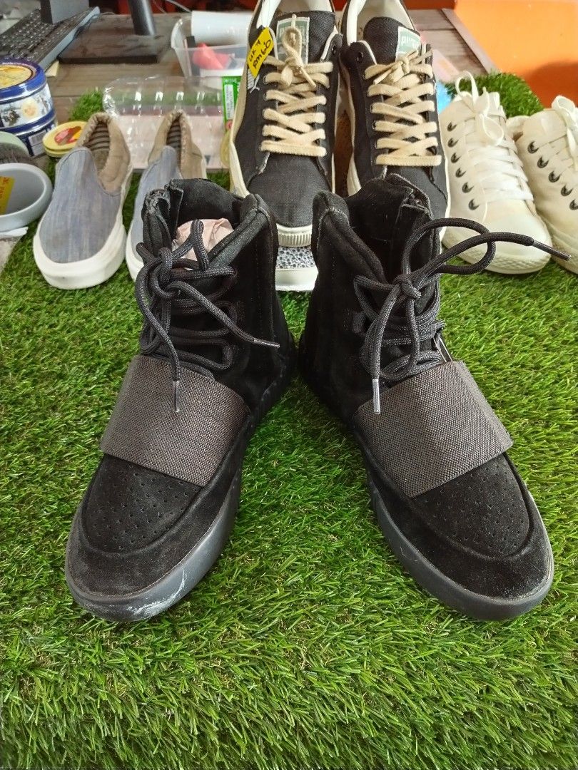 Harga adidas yeezy 750 hotsell